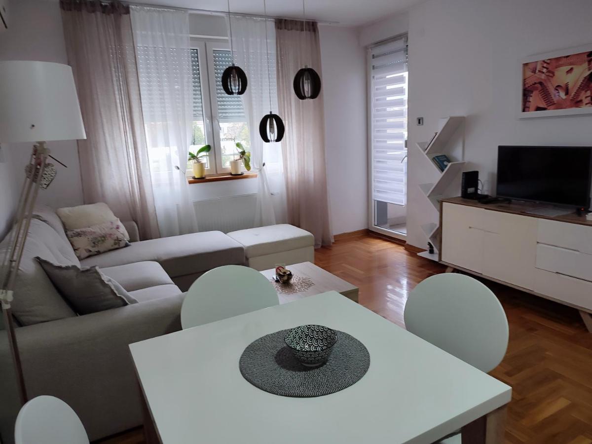 Apartment Rosa Нови-Сад Экстерьер фото